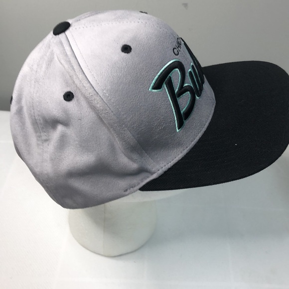 Chicago Bulls Mitchell & Ness Grey,black & green trimSnapback Adjustable hat/cap - Picture 2 of 10